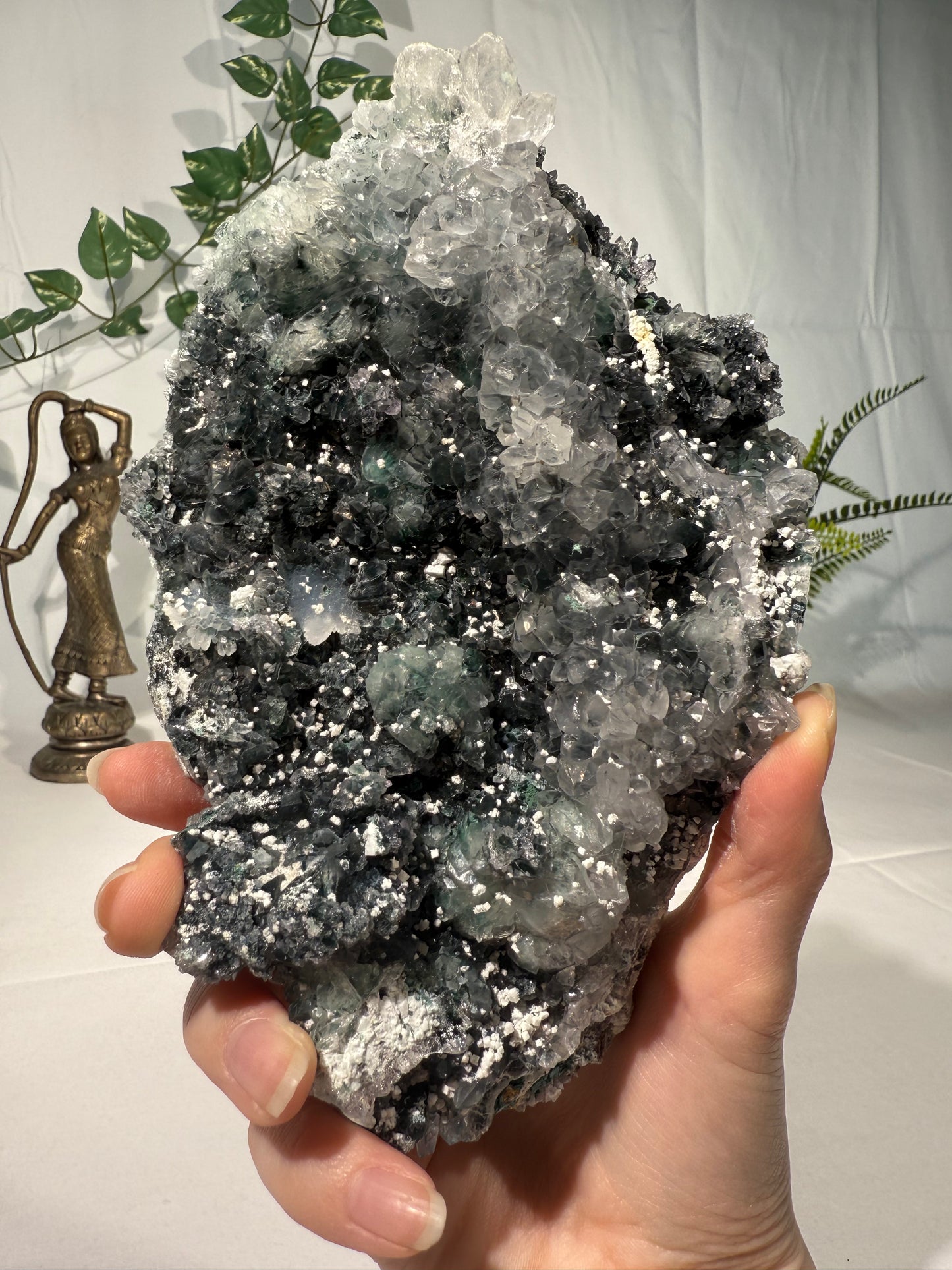 Zeolith auf Metallständer (Amethyst Formation)