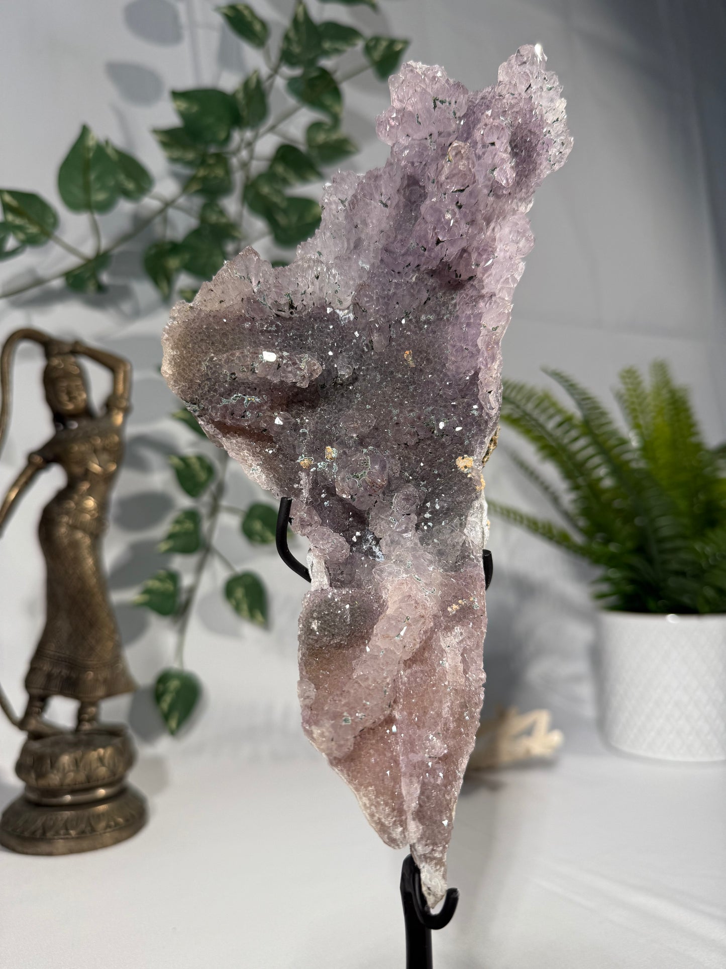 Zeolith auf Metallständer (Amethyst Formation)